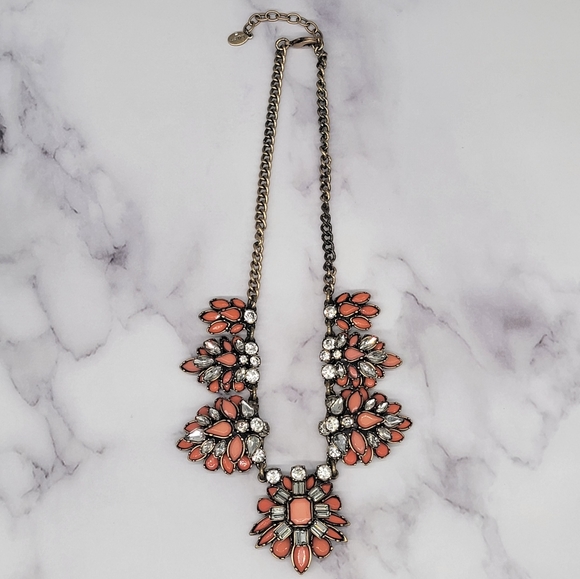 LOFT Coral Statement Necklace - Picture 3 of 9